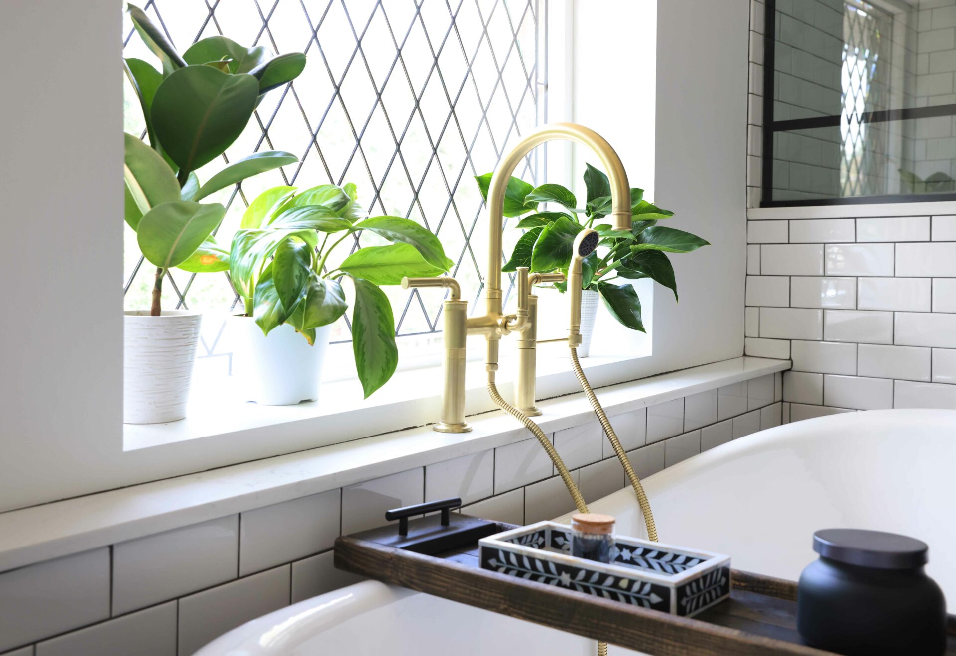 Bathtub faucet
